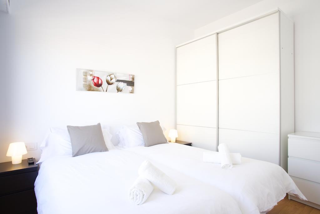 Attic Bcn Central Terrace برشلونة الغرفة الصورة